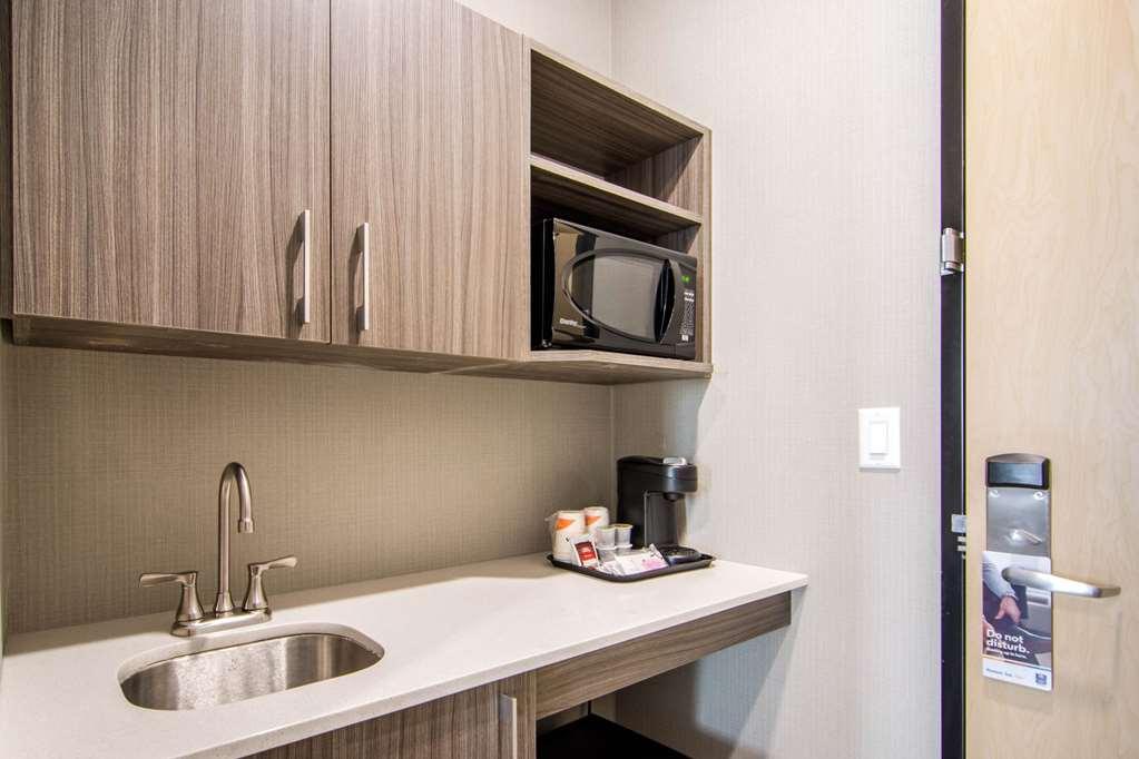 Comfort Inn & Suites North Battleford Quarto foto
